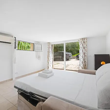 Reckina Havre De Paix Avec Piscine Et Jardin Pensión 4*