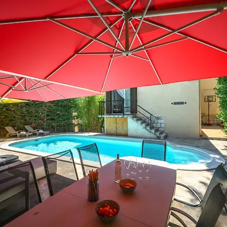 Reckina Havre De Paix Avec Piscine Et Jardin Pensión 4*