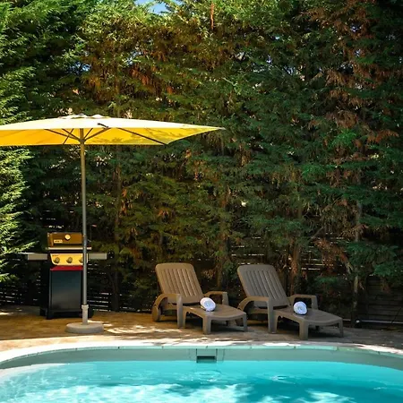 Reckina Havre De Paix Avec Piscine Et Jardin Pensión Rocabruna