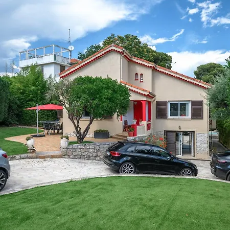 Reckina Havre De Paix Avec Piscine Et Jardin Pensión 4*