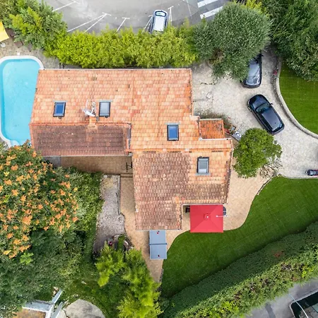 Reckina Havre De Paix Avec Piscine Et Jardin Pensión